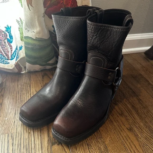 Frye dark brown pull on heeled harness moto booties size 7.5 excellent condition